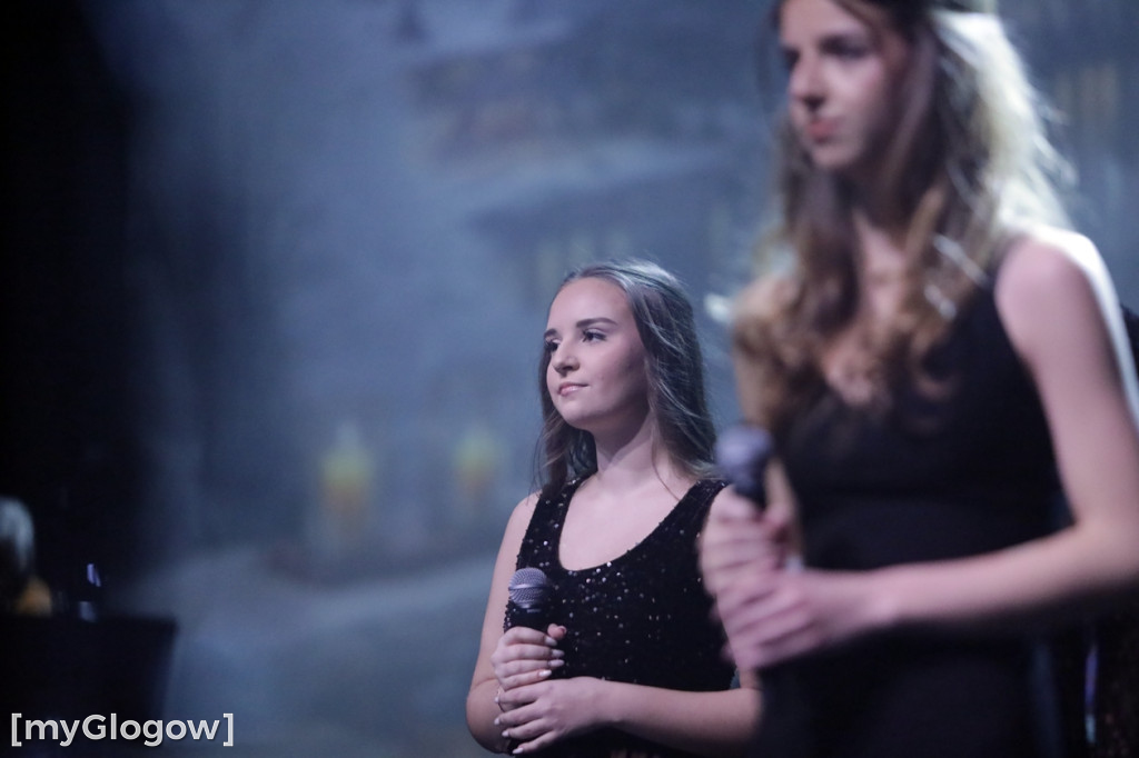 Piękny świąteczny koncert Rewii