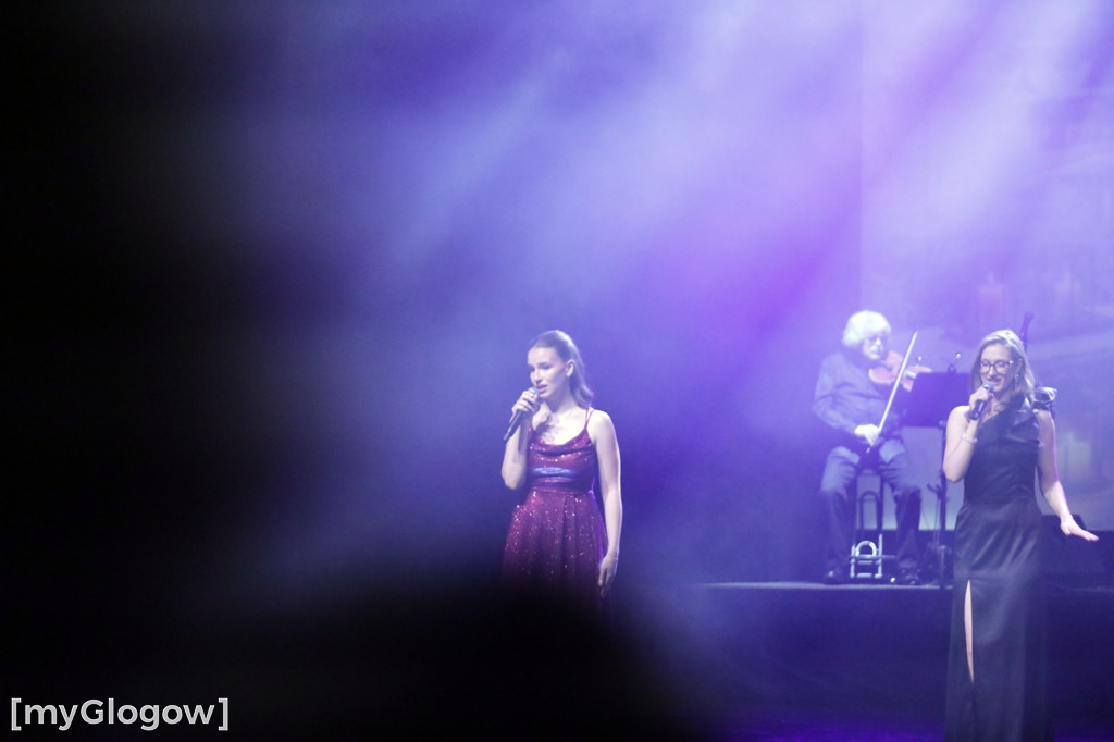 Piękny świąteczny koncert Rewii