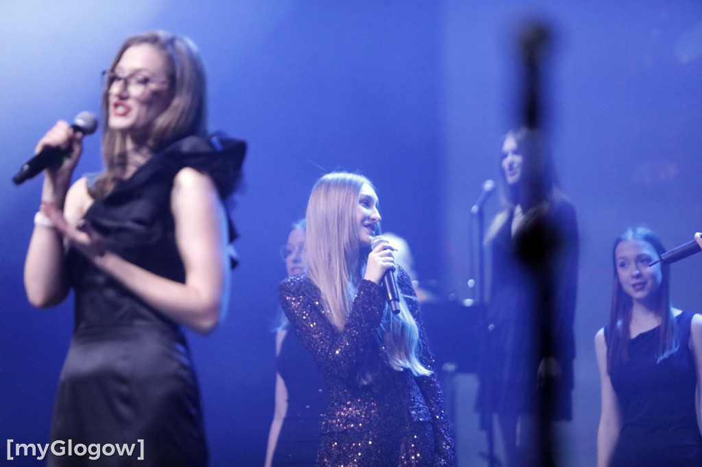 Piękny świąteczny koncert Rewii