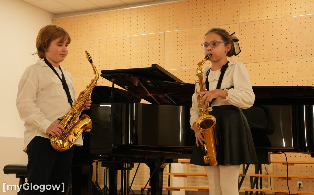 Najmłodsi uczniowie zagrali pierwszy koncert