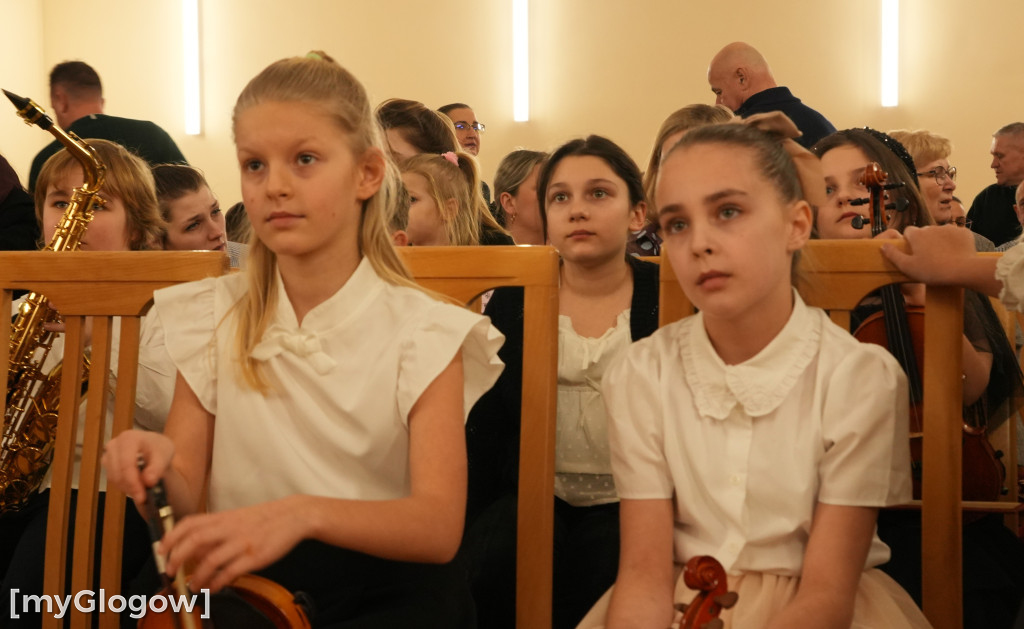 Najmłodsi uczniowie zagrali pierwszy koncert