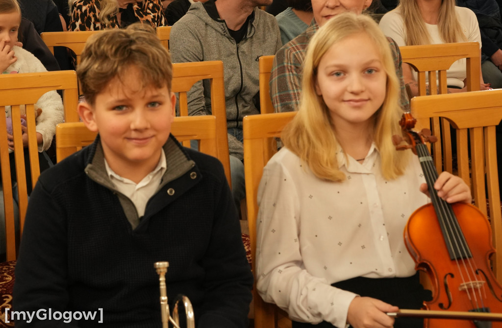 Najmłodsi uczniowie zagrali pierwszy koncert