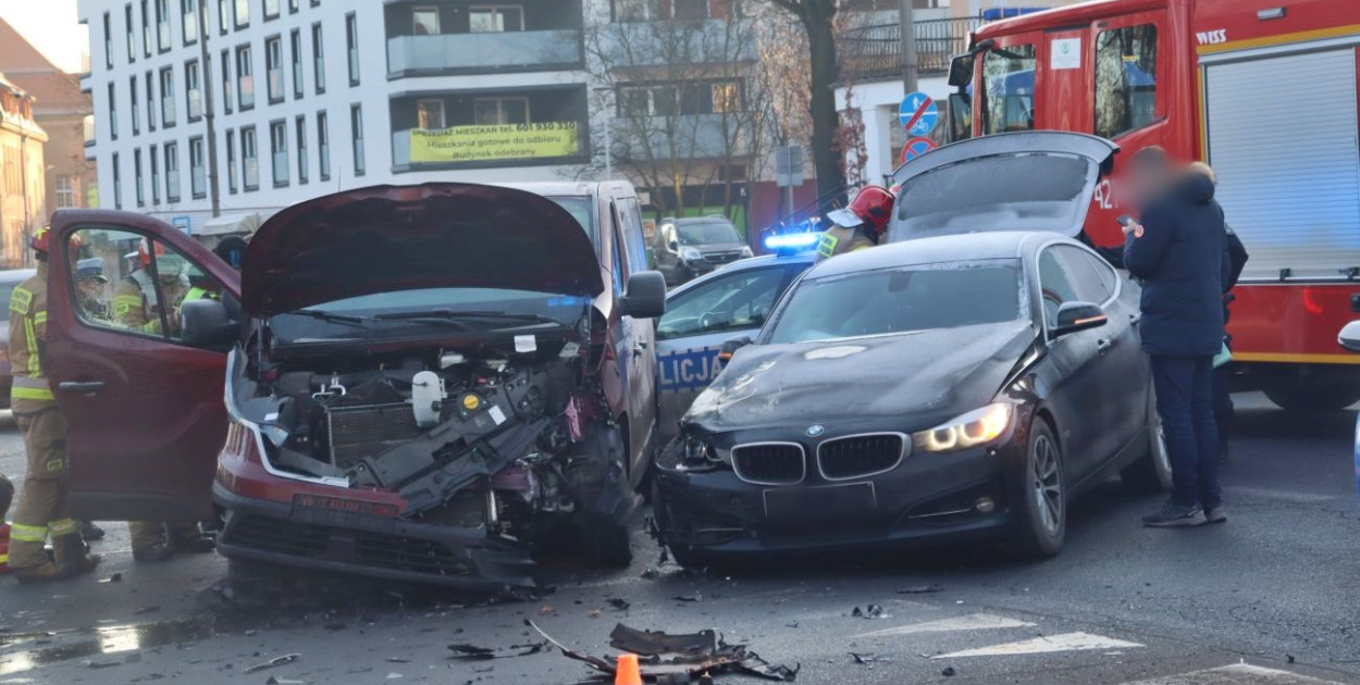 Kolizja BMW z Renault