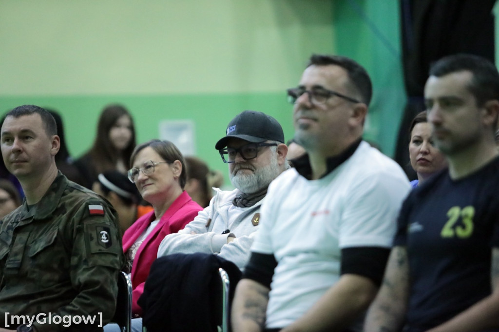 Charytatywny turniej w piłkę siatkową w Głogowie