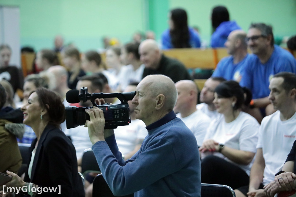 Charytatywny turniej w piłkę siatkową w Głogowie