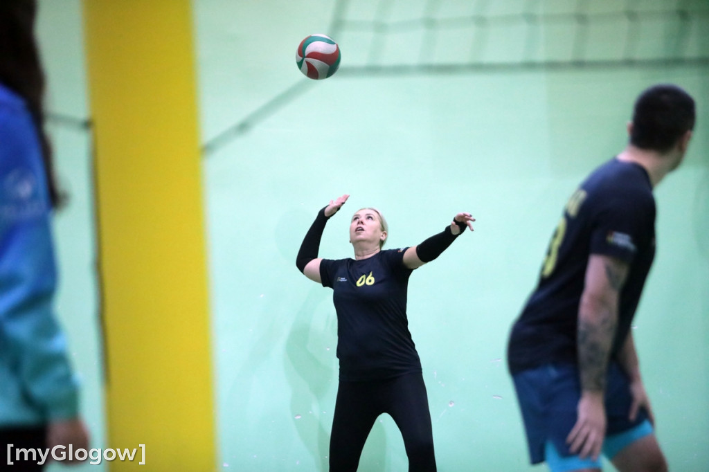 Charytatywny turniej w piłkę siatkową w Głogowie