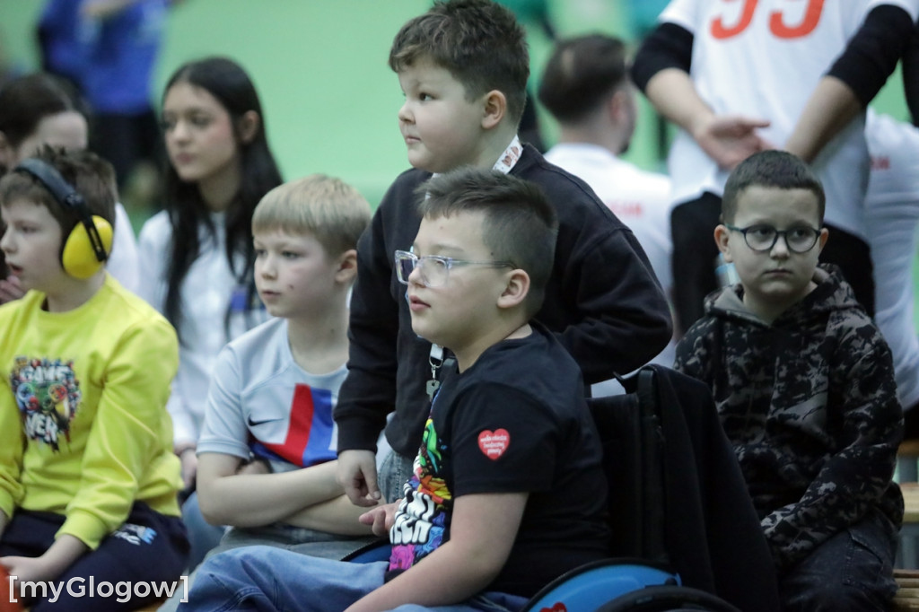 Charytatywny turniej w piłkę siatkową w Głogowie