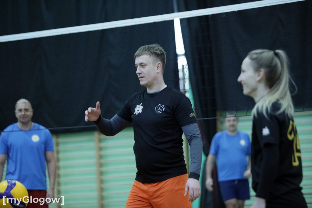 Charytatywny turniej w piłkę siatkową w Głogowie
