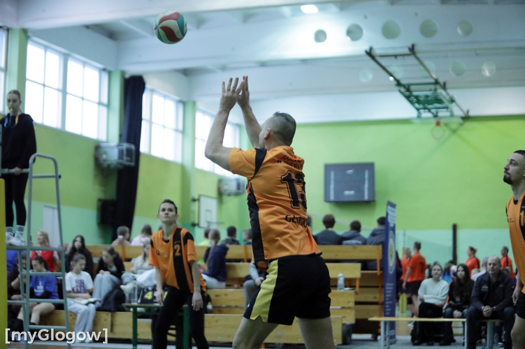 Charytatywny turniej w piłkę siatkową w Głogowie
