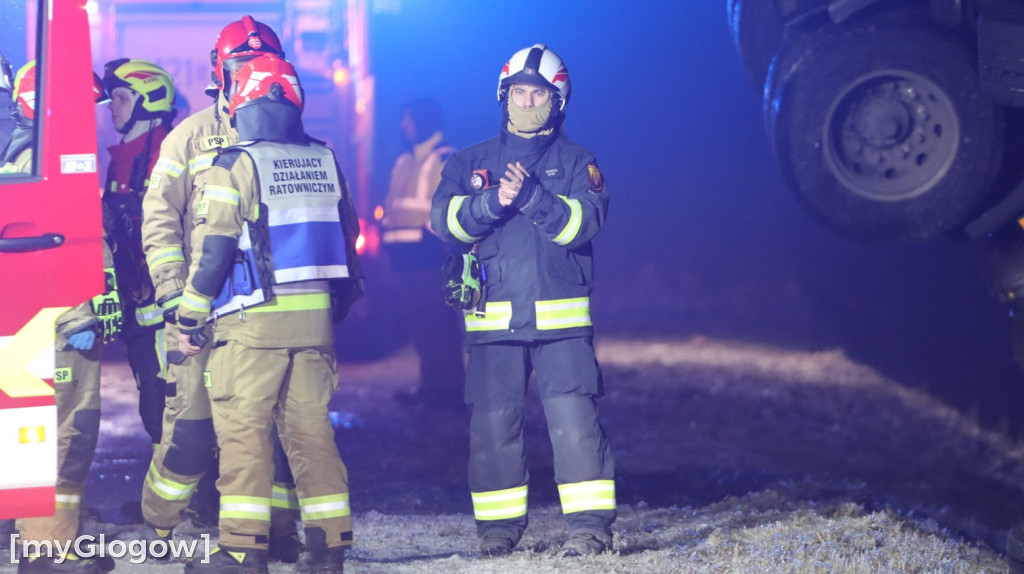 Ciężarówka w rowie pod Głogowem