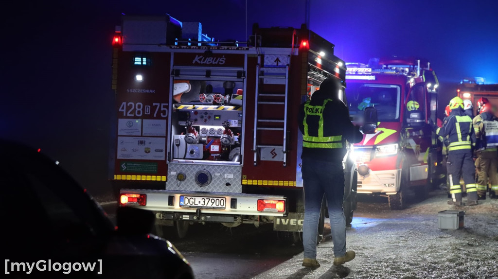 Ciężarówka w rowie pod Głogowem