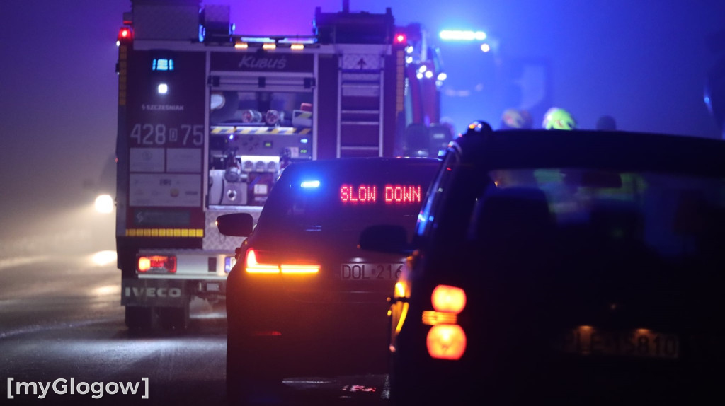 Ciężarówka w rowie pod Głogowem