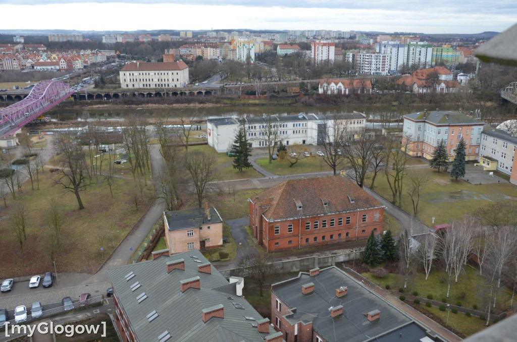 Zima w Twierdzy Głogów - wejście na dwie wieże