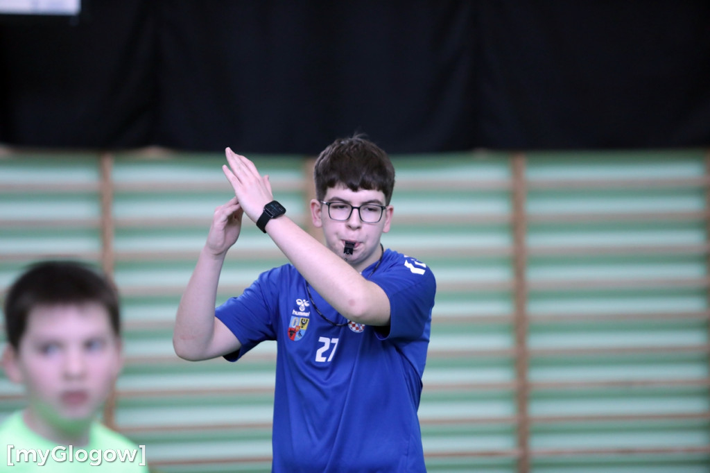 Osiem szkół w turnieju w piłkę ręczną