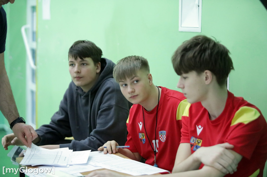 Osiem szkół w turnieju w piłkę ręczną