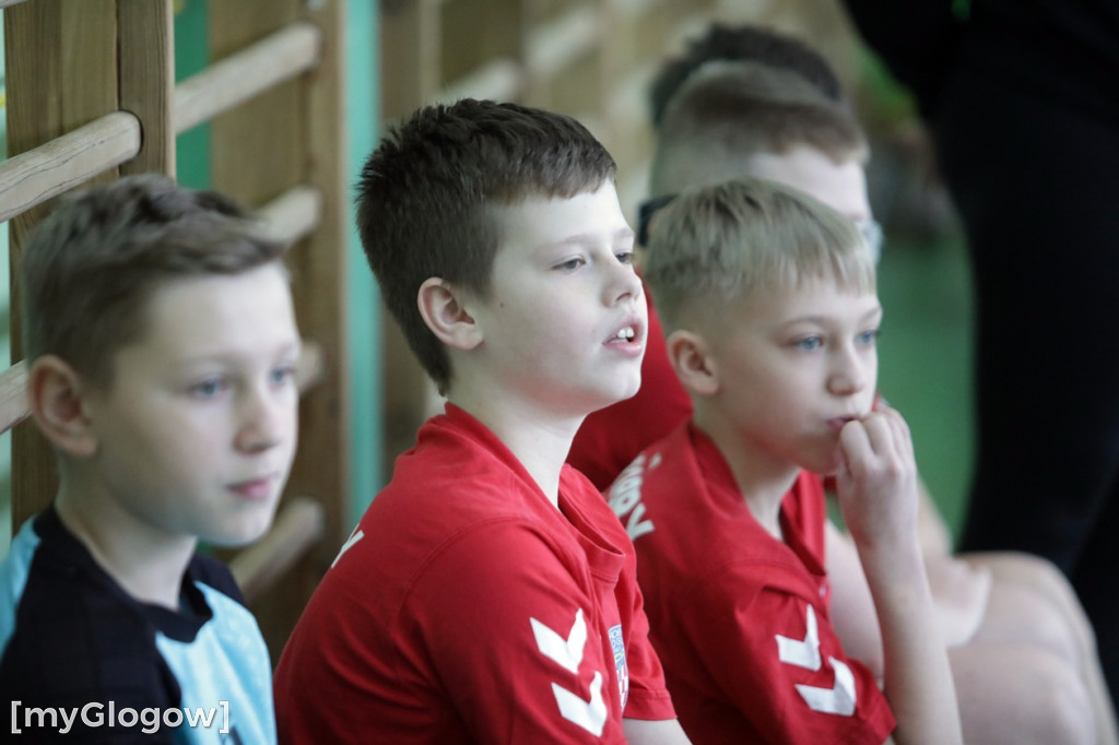 Osiem szkół w turnieju w piłkę ręczną