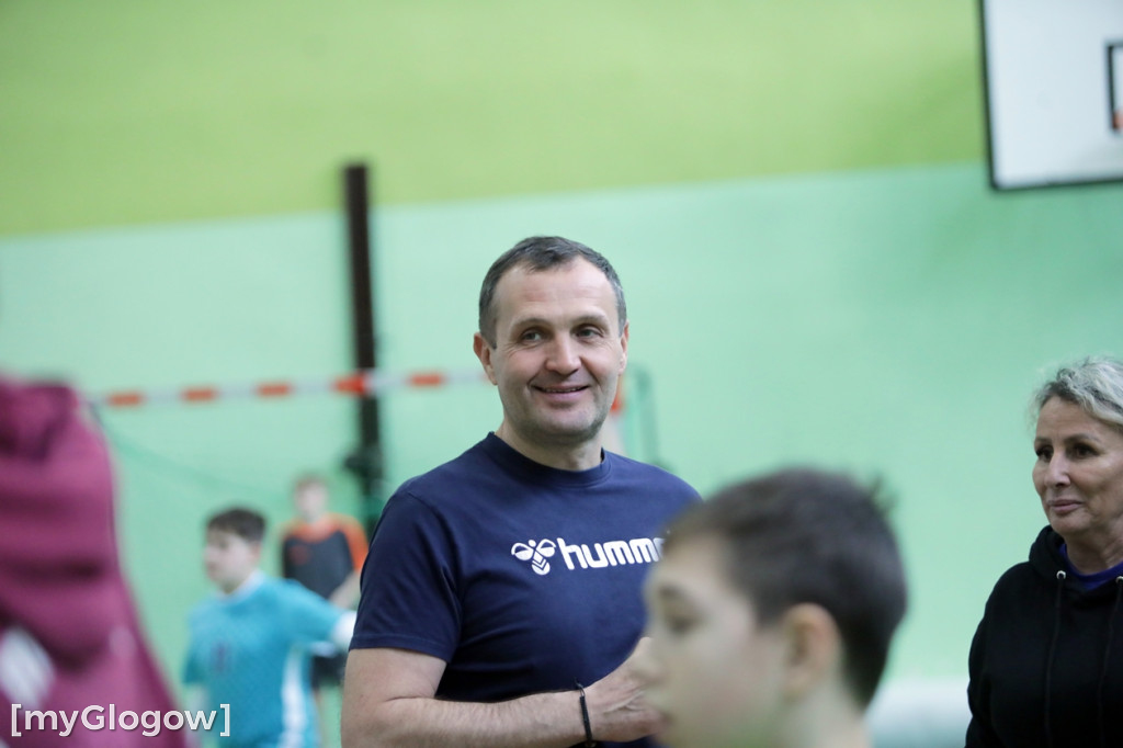 Osiem szkół w turnieju w piłkę ręczną