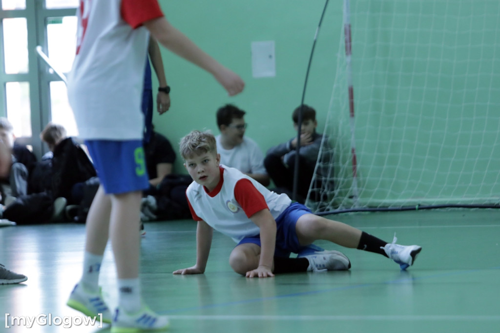 Osiem szkół w turnieju w piłkę ręczną