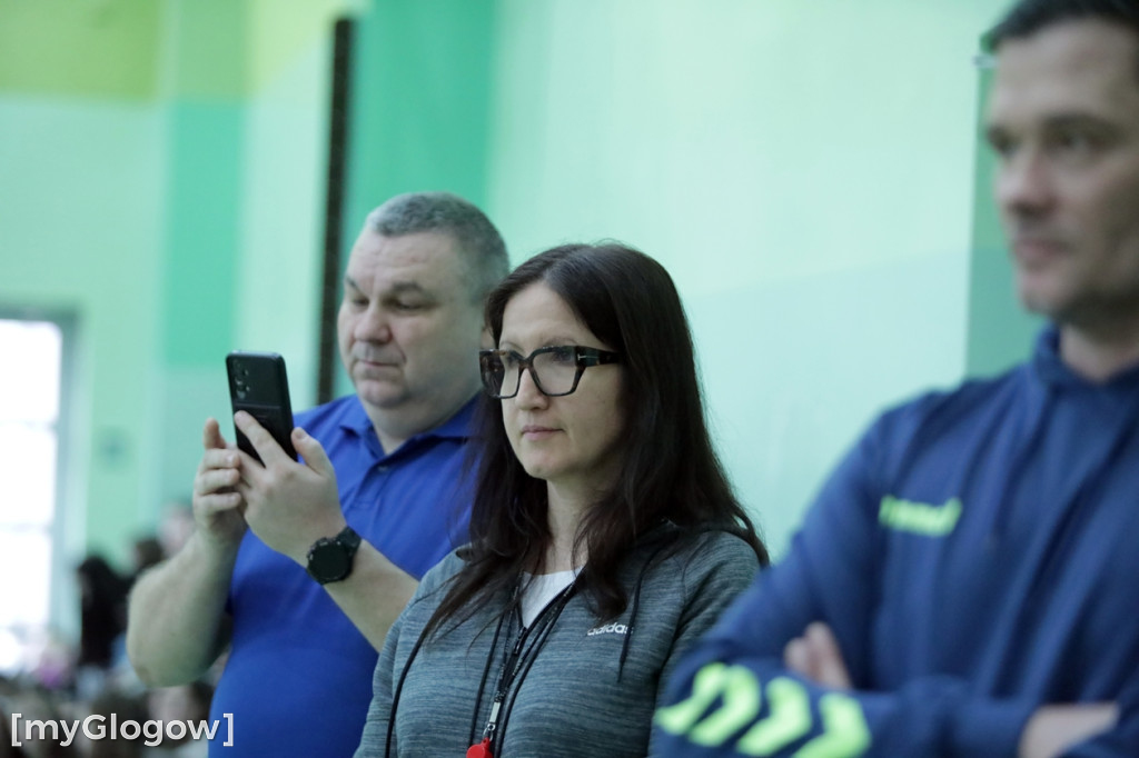 Osiem szkół w turnieju w piłkę ręczną