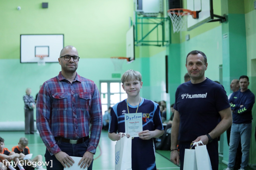 Osiem szkół w turnieju w piłkę ręczną