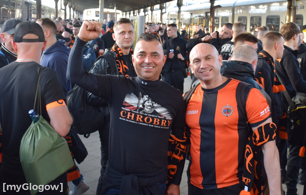 Specjalny pociąg z kibicami Chrobrego Głogów