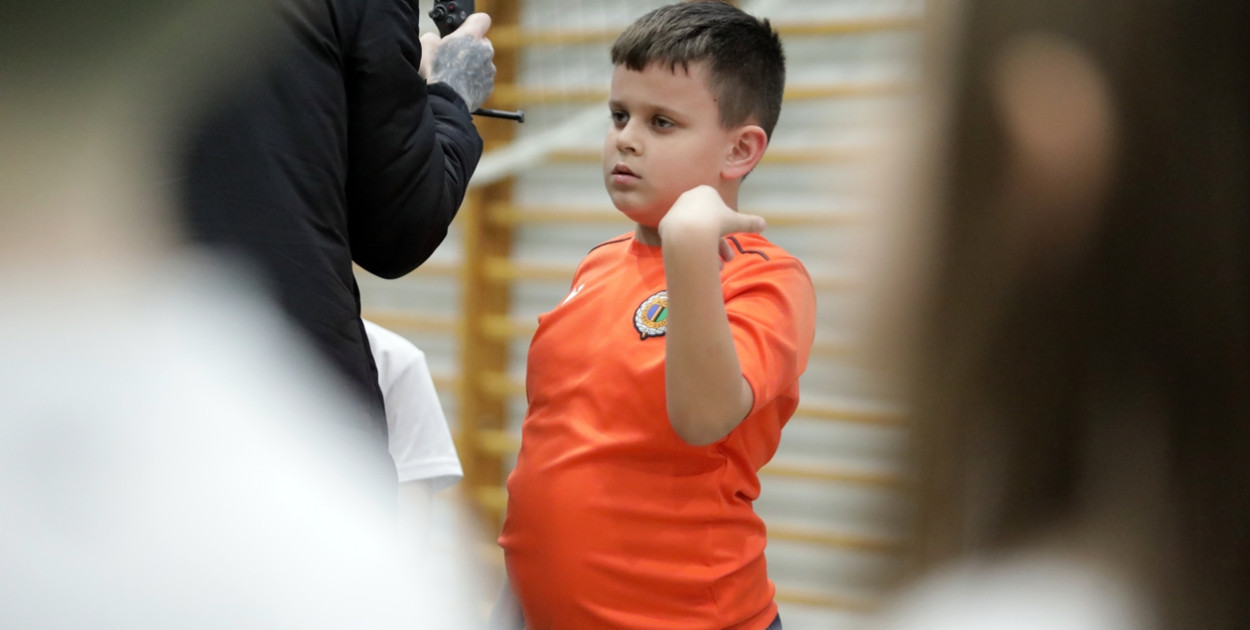 Chrobry w szkole. był trening i autografy