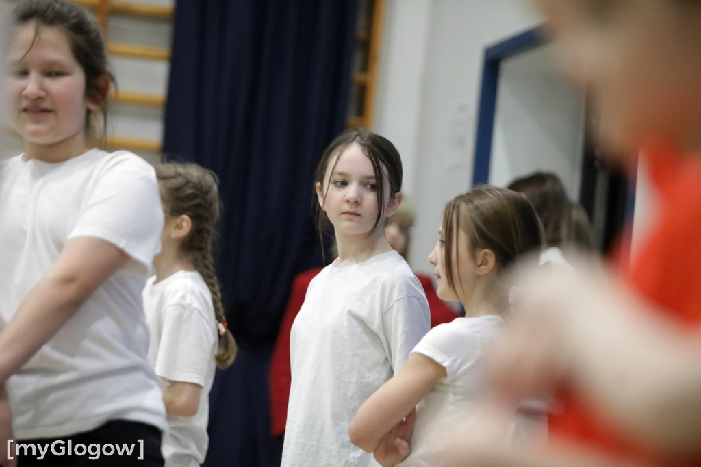 Chrobry w szkole. był trening i autografy