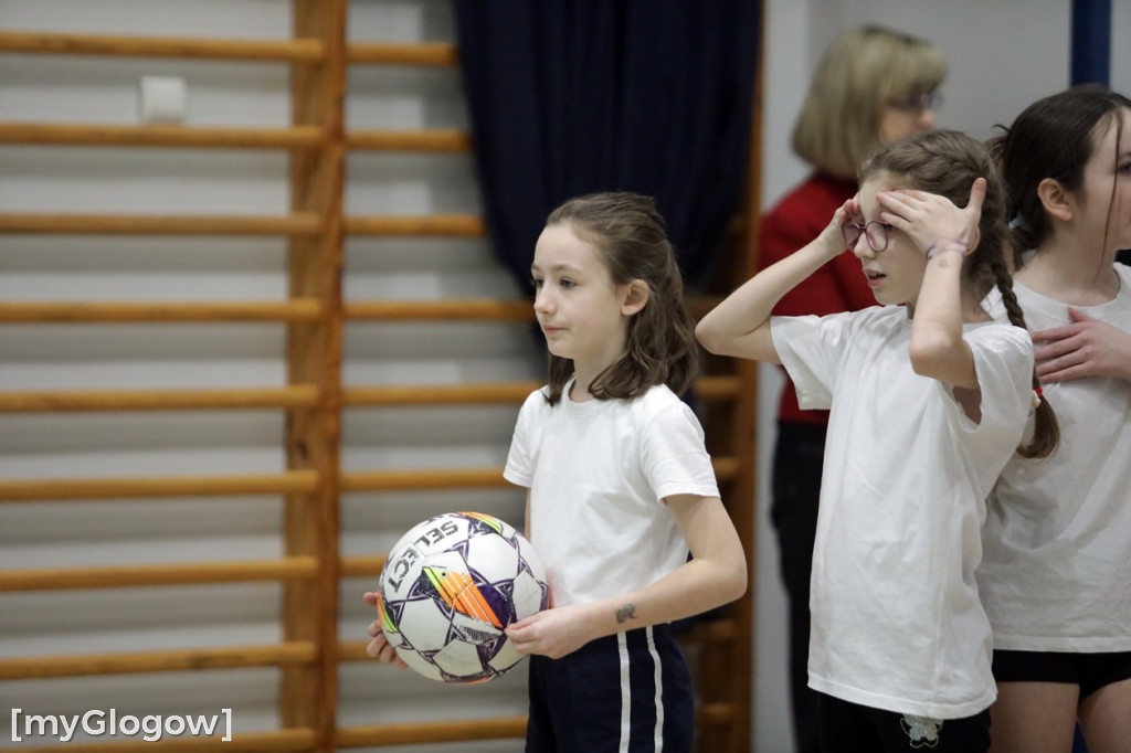 Chrobry w szkole. był trening i autografy