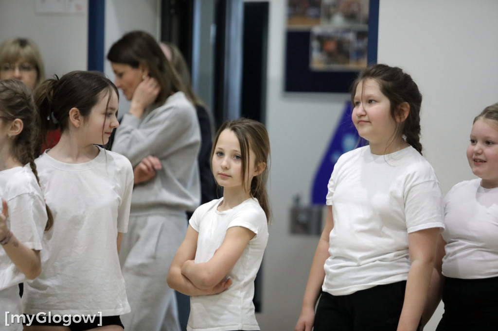 Chrobry w szkole. był trening i autografy