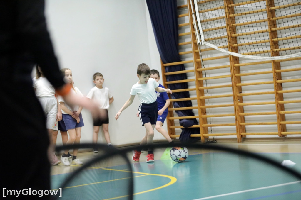 Chrobry w szkole. był trening i autografy