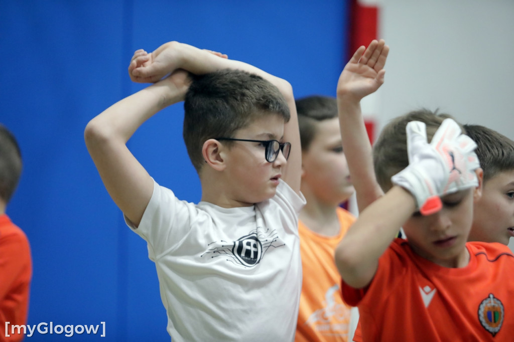 Chrobry w szkole. był trening i autografy