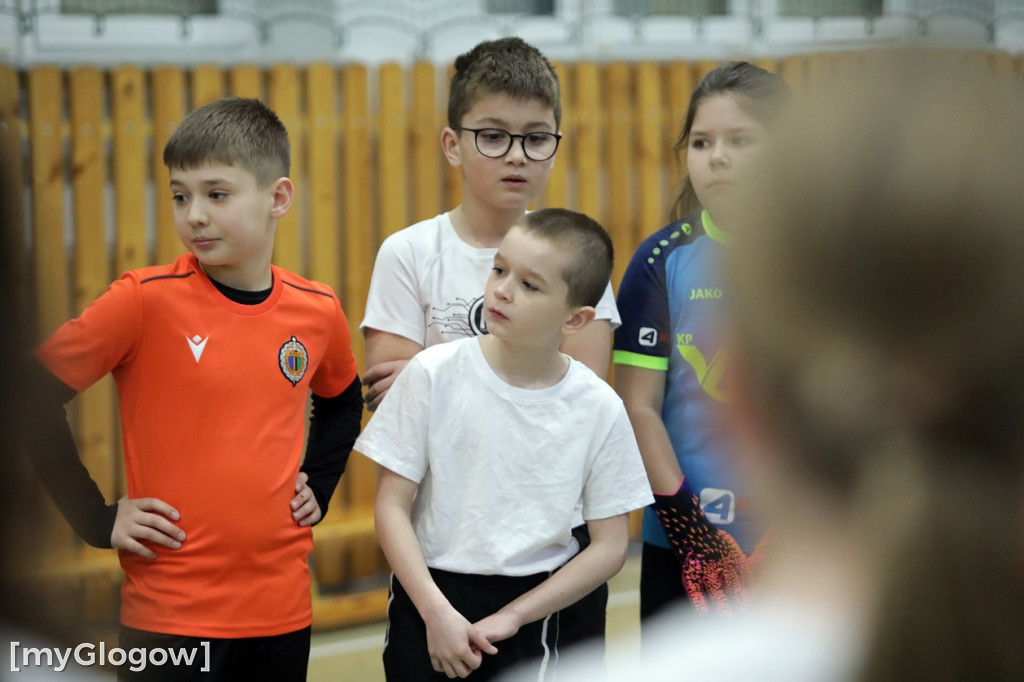 Chrobry w szkole. był trening i autografy