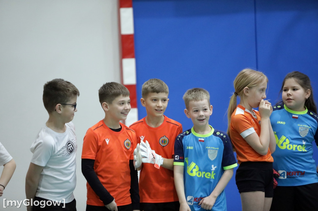 Chrobry w szkole. był trening i autografy