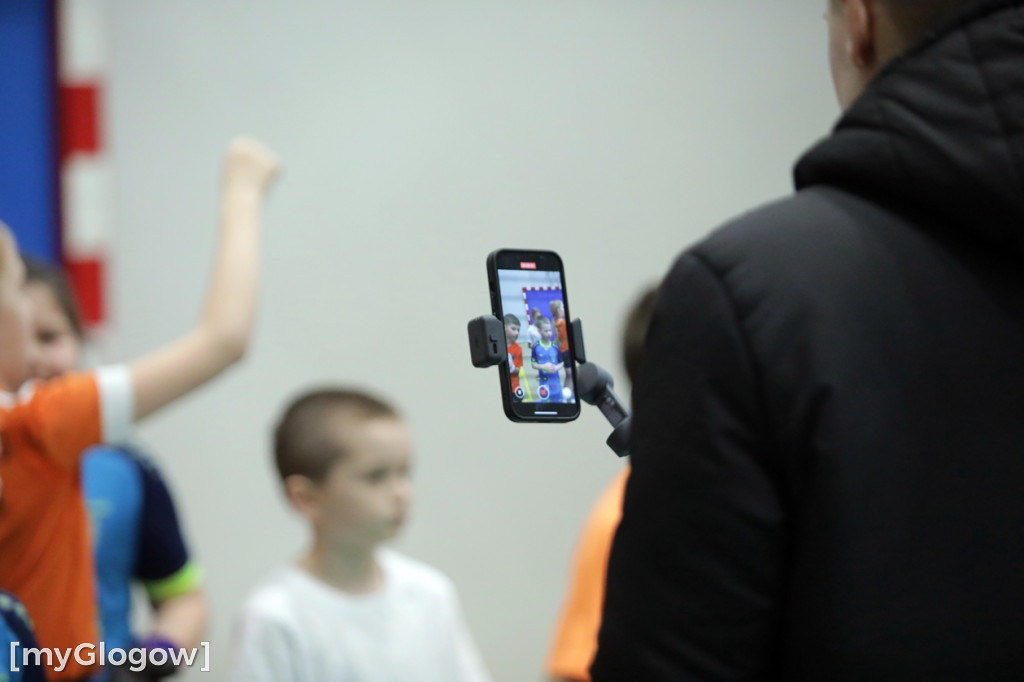 Chrobry w szkole. był trening i autografy