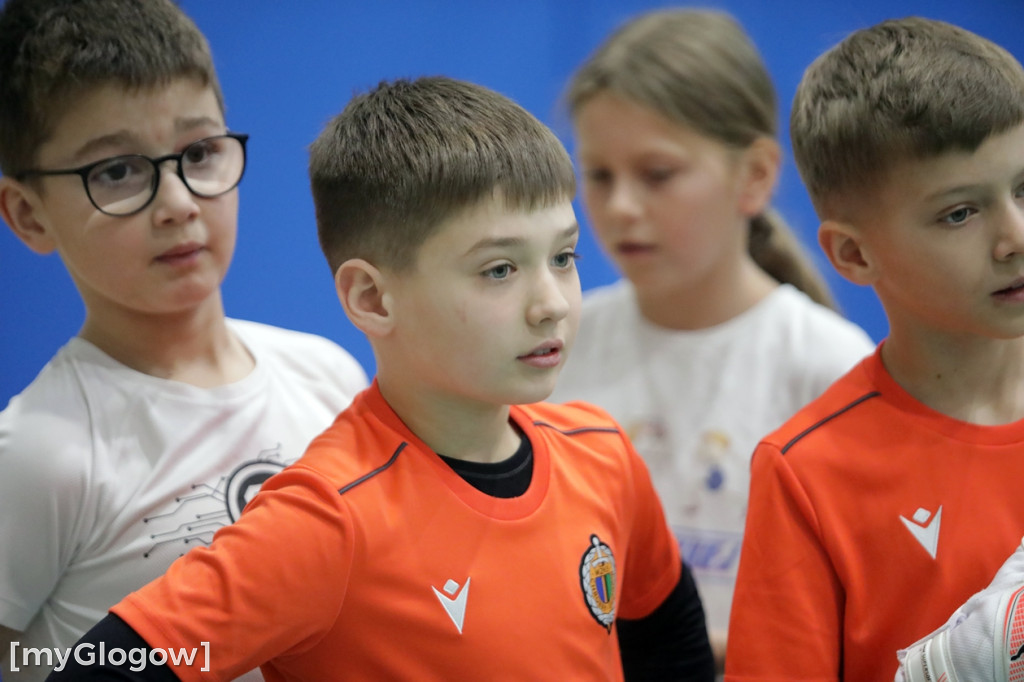 Chrobry w szkole. był trening i autografy