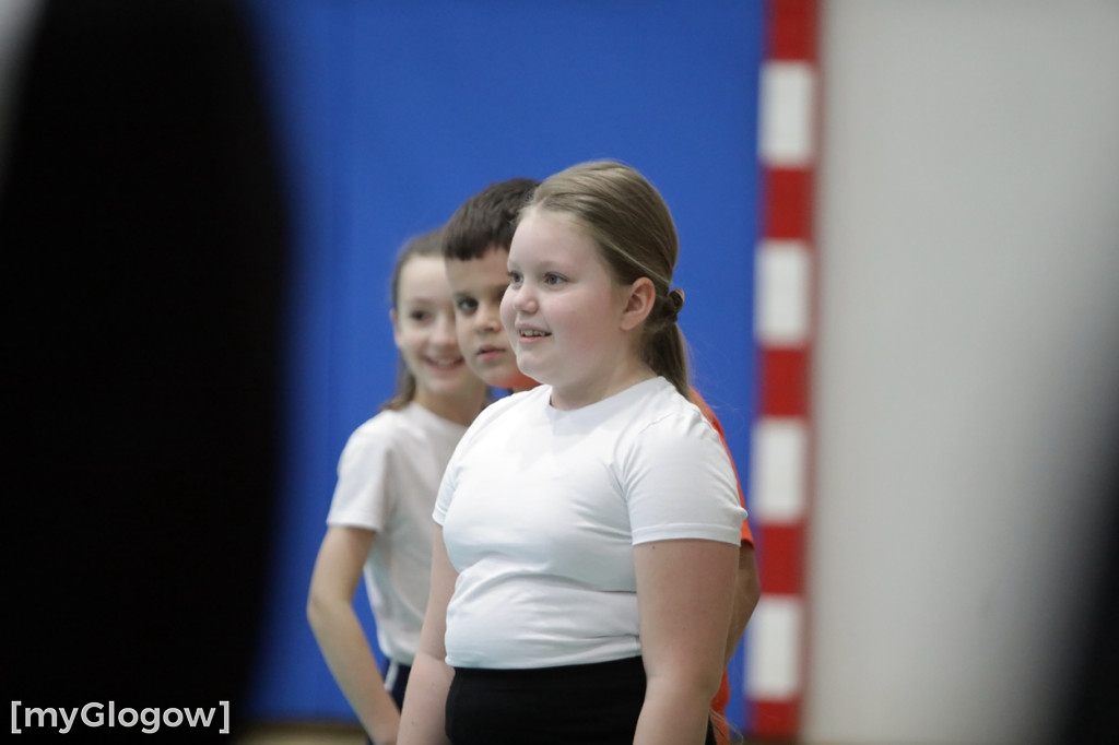 Chrobry w szkole. był trening i autografy