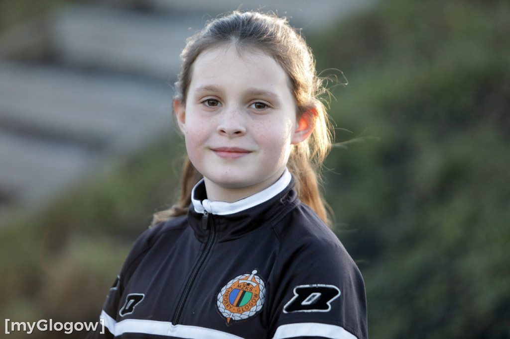 Kwiaty i czekoladki od piłkarzy dla piłkarek