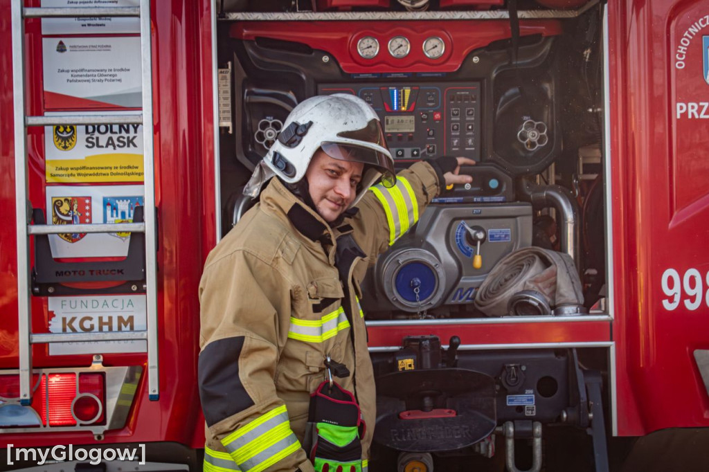 Płoną trawy i nieużytki