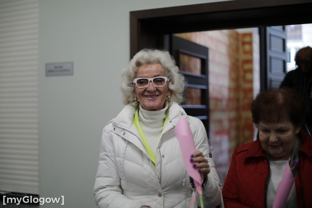 Każda kobieta z tulipanem od starosty