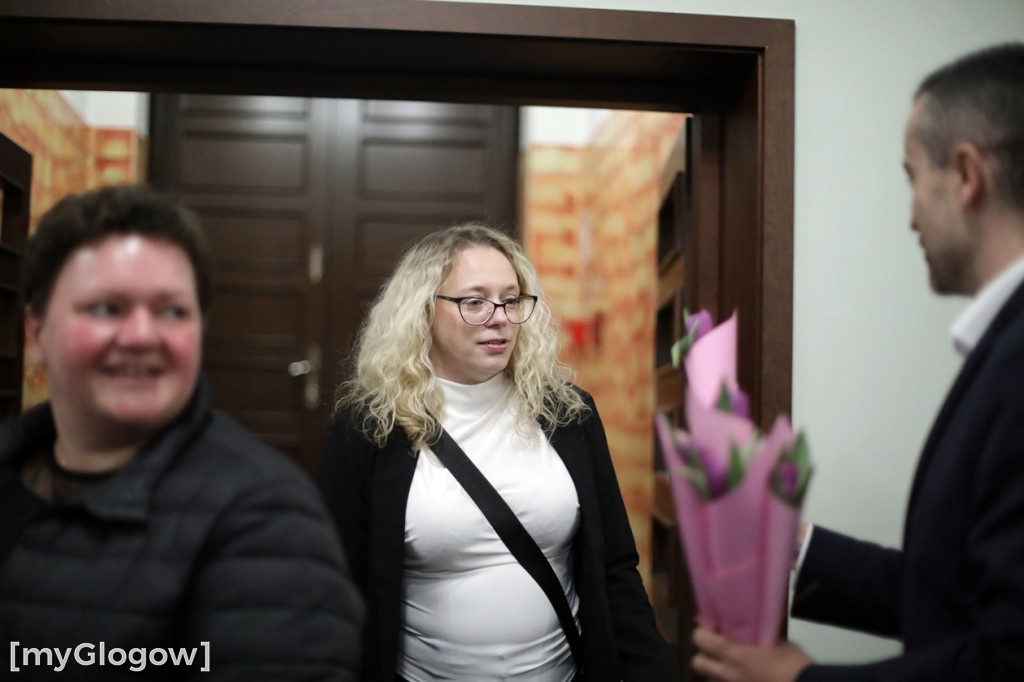 Każda kobieta z tulipanem od starosty