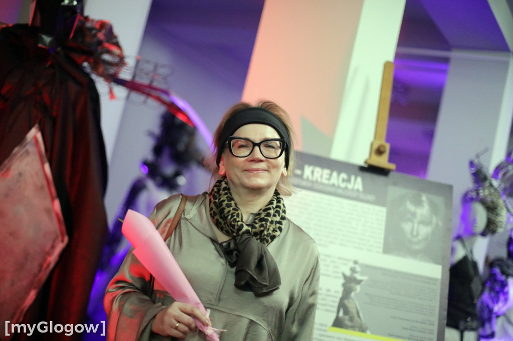 Każda kobieta z tulipanem od starosty