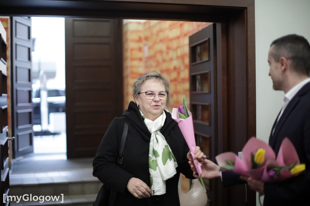 Każda kobieta z tulipanem od starosty