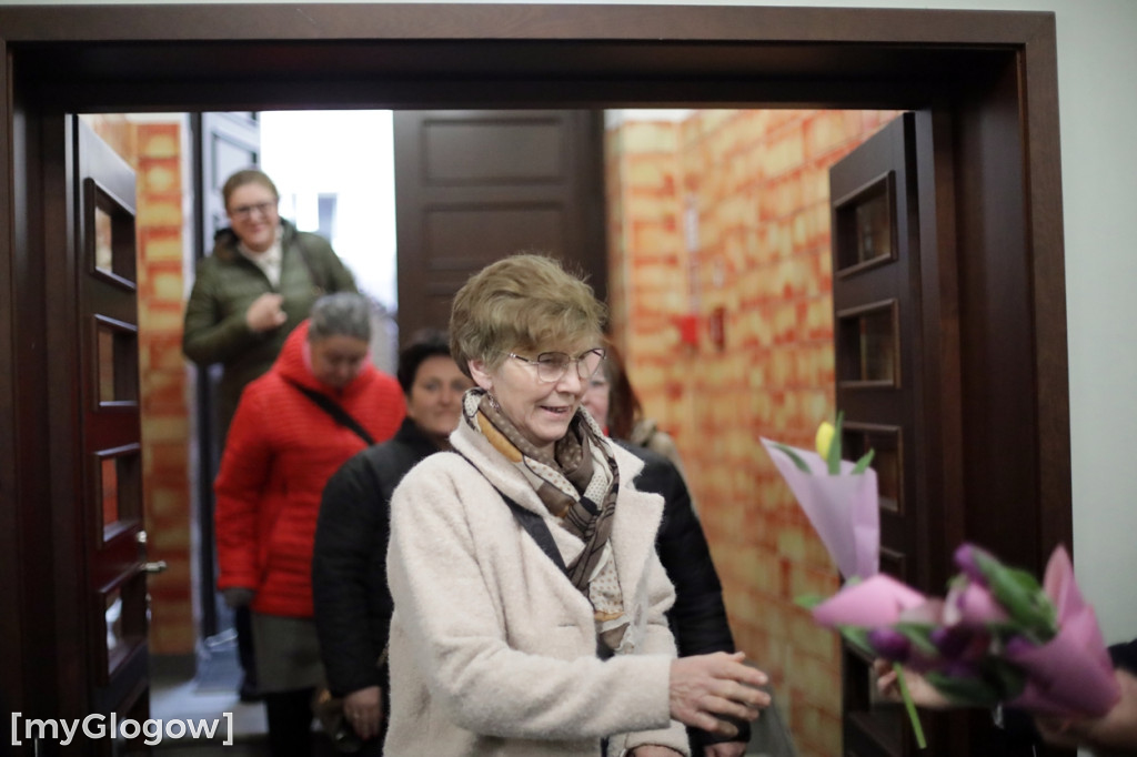 Każda kobieta z tulipanem od starosty