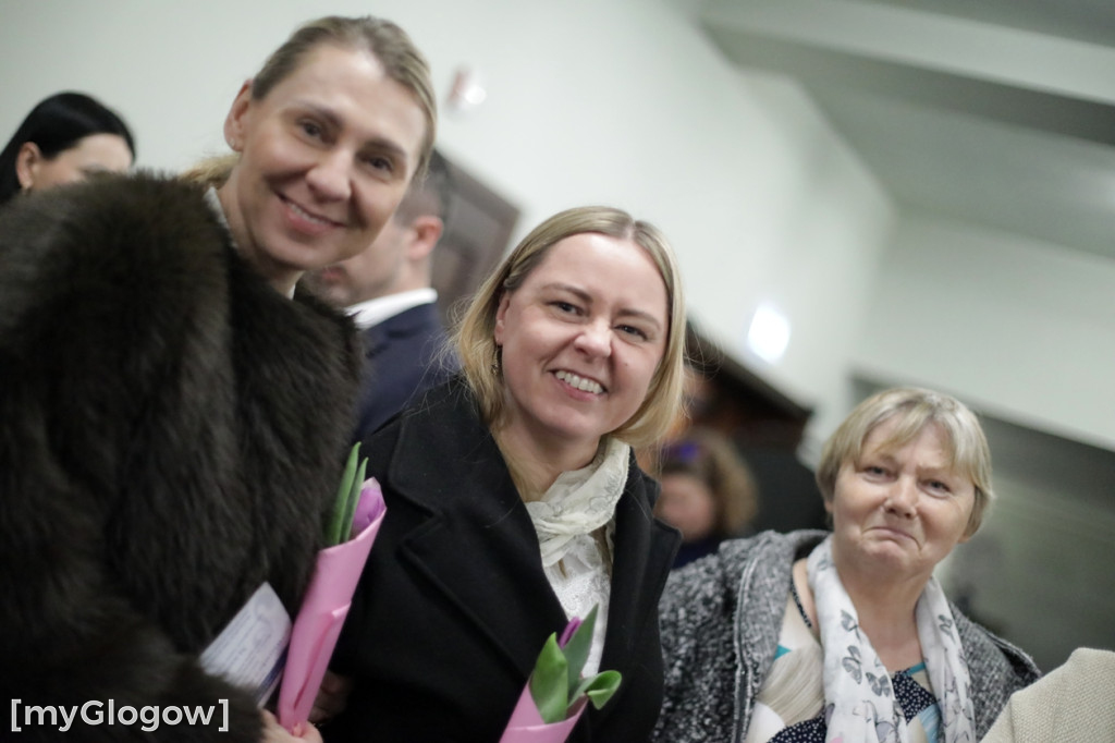 Każda kobieta z tulipanem od starosty