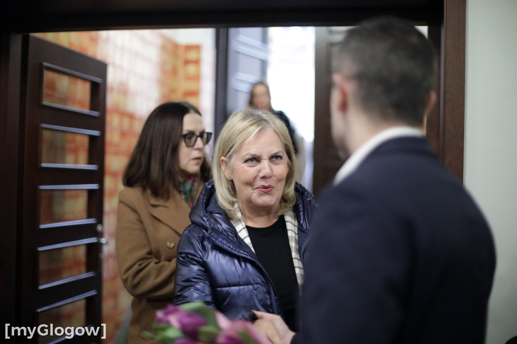 Każda kobieta z tulipanem od starosty