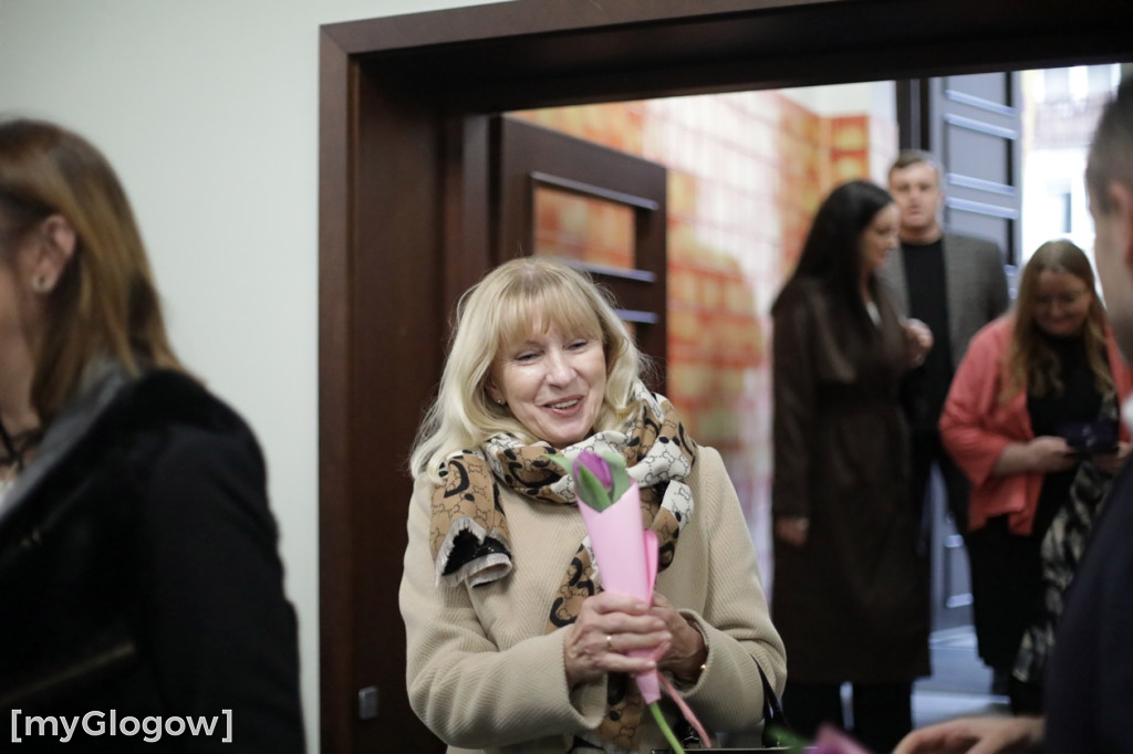 Każda kobieta z tulipanem od starosty