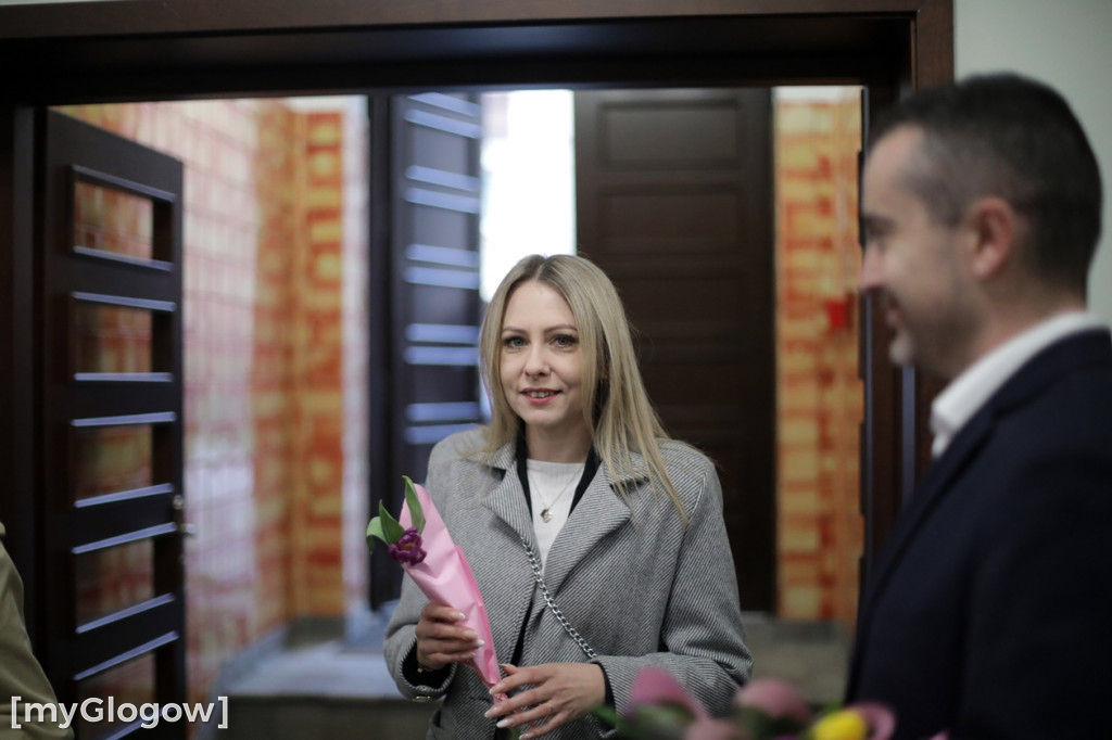 Każda kobieta z tulipanem od starosty