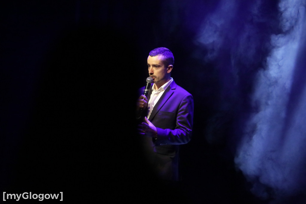 Każda kobieta z tulipanem od starosty