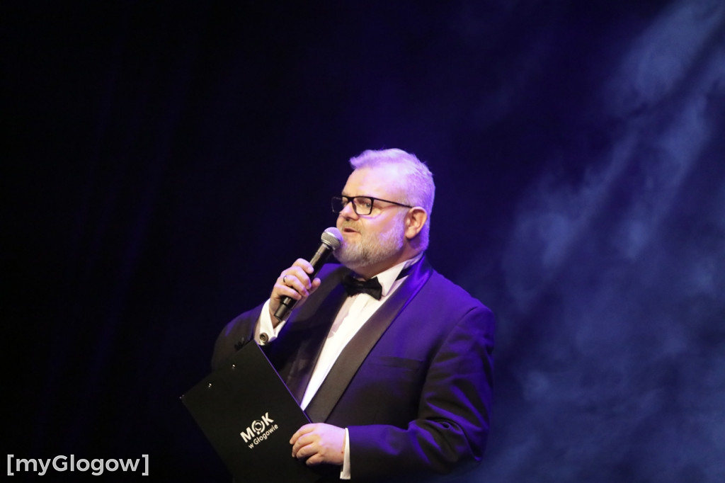 Każda kobieta z tulipanem od starosty