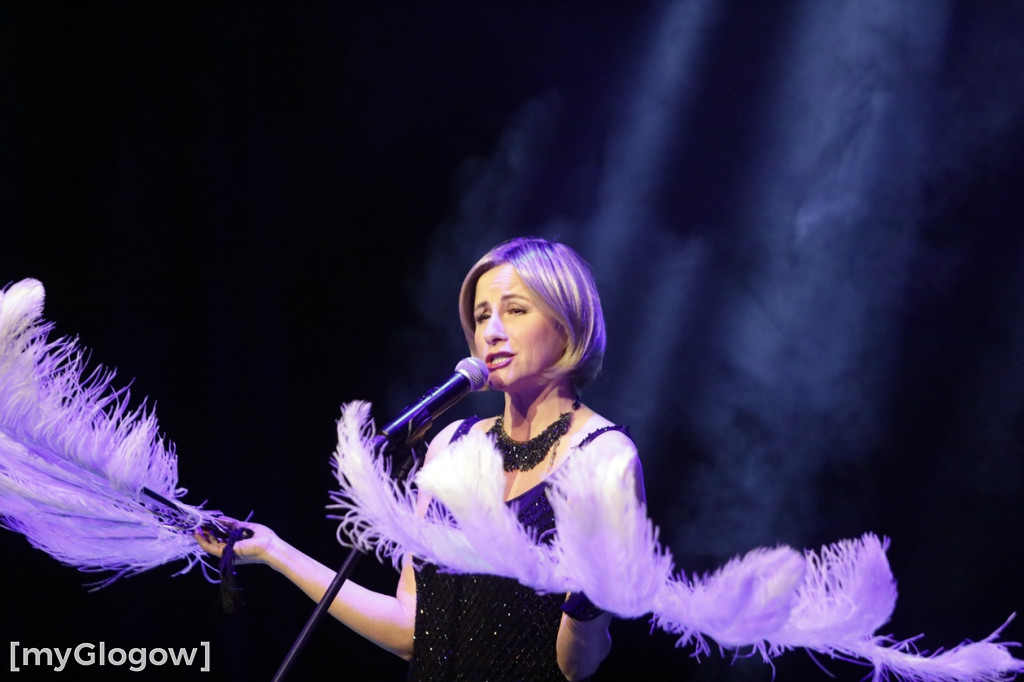 Każda kobieta z tulipanem od starosty